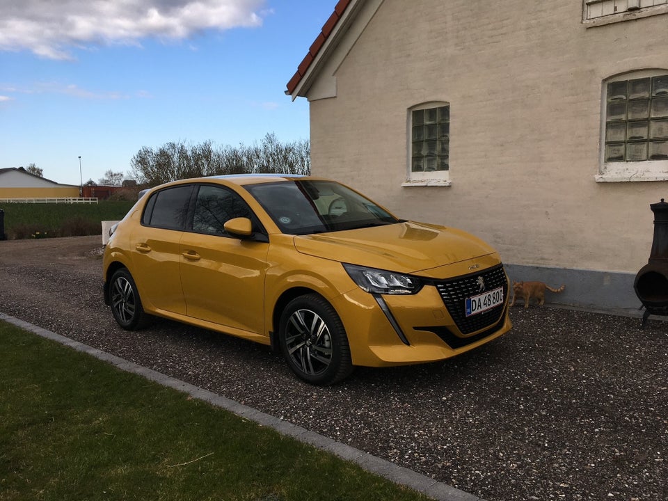 Peugeot 208 1,2 PureTech 100 Allure EAT8 5d