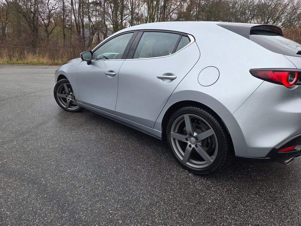 Mazda 3 2,0 e-SkyActiv-G 150 Sky aut. 5d