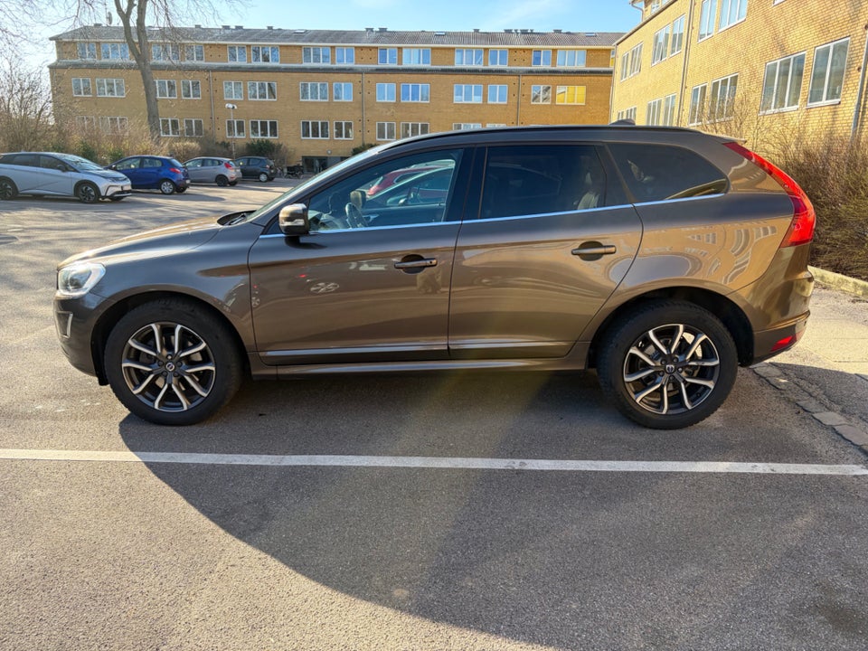 Volvo XC60 2,0 D4 181 Momentum aut. 5d