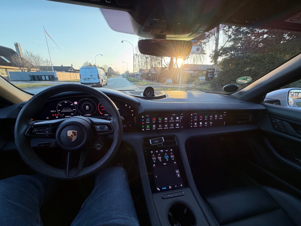 Porsche Taycan 4S Performance+ Cross Turismo 5d