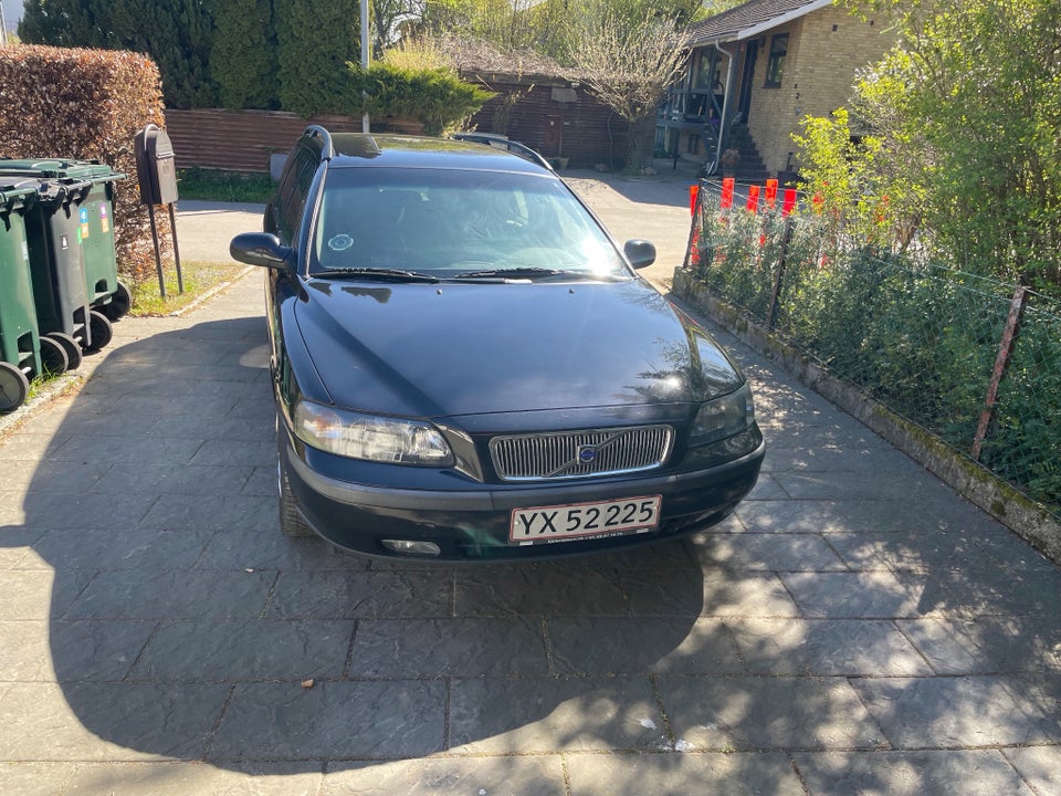 Volvo V70 2,4 T5 aut. 5d