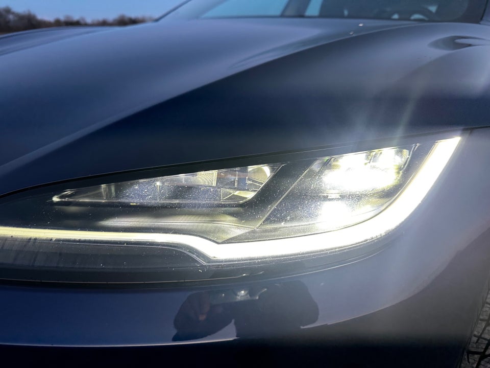 Tesla Model 3 Long Range AWD 4d