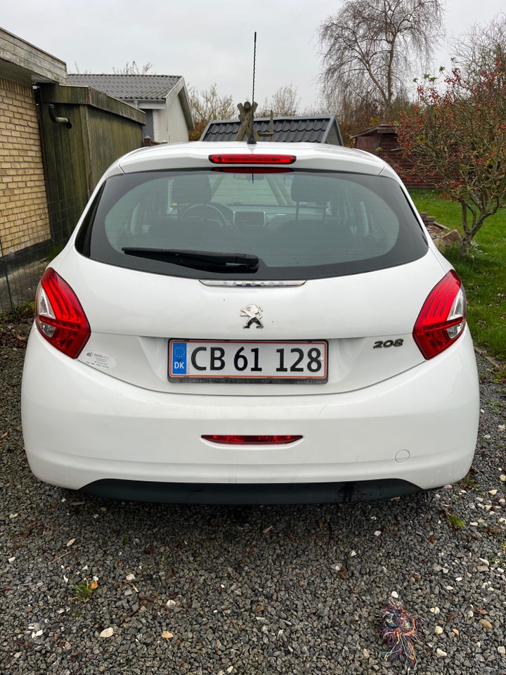 Peugeot 208 1,2 VTi Access 5d