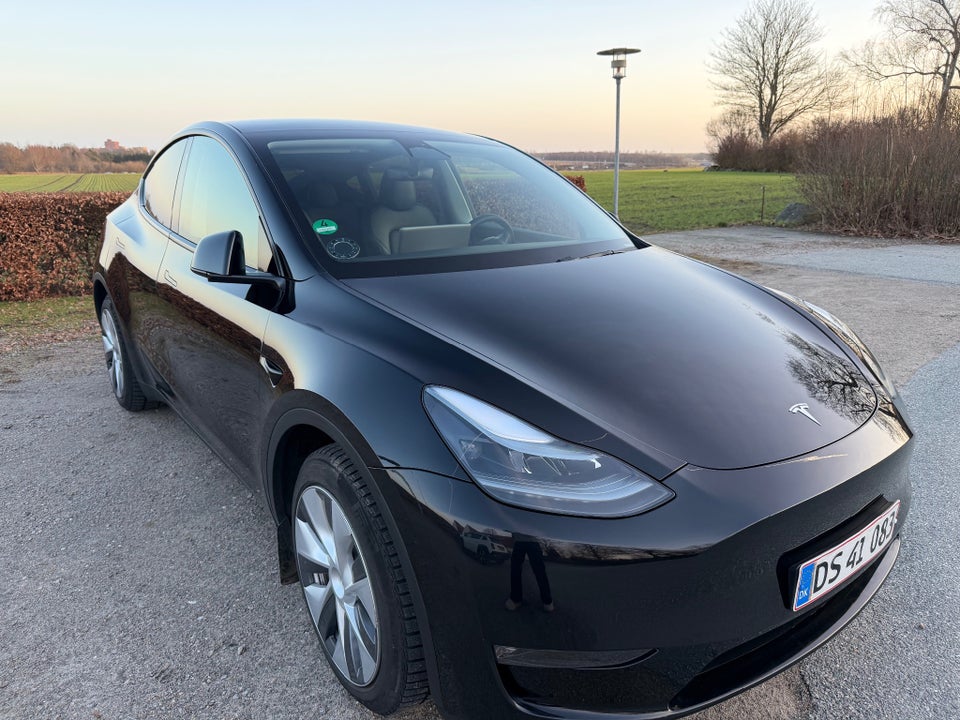 Tesla Model Y Long Range AWD 5d