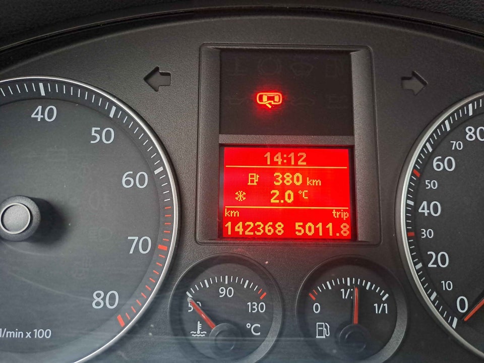 VW Golf V 1,6 Sportline 5d