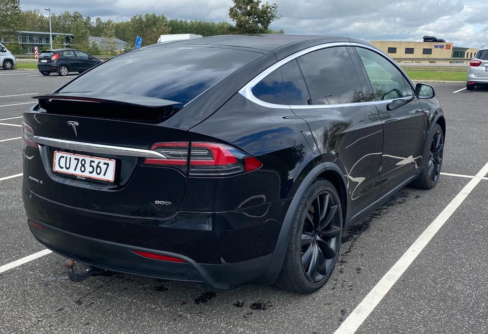 Tesla Model X 90D 5d