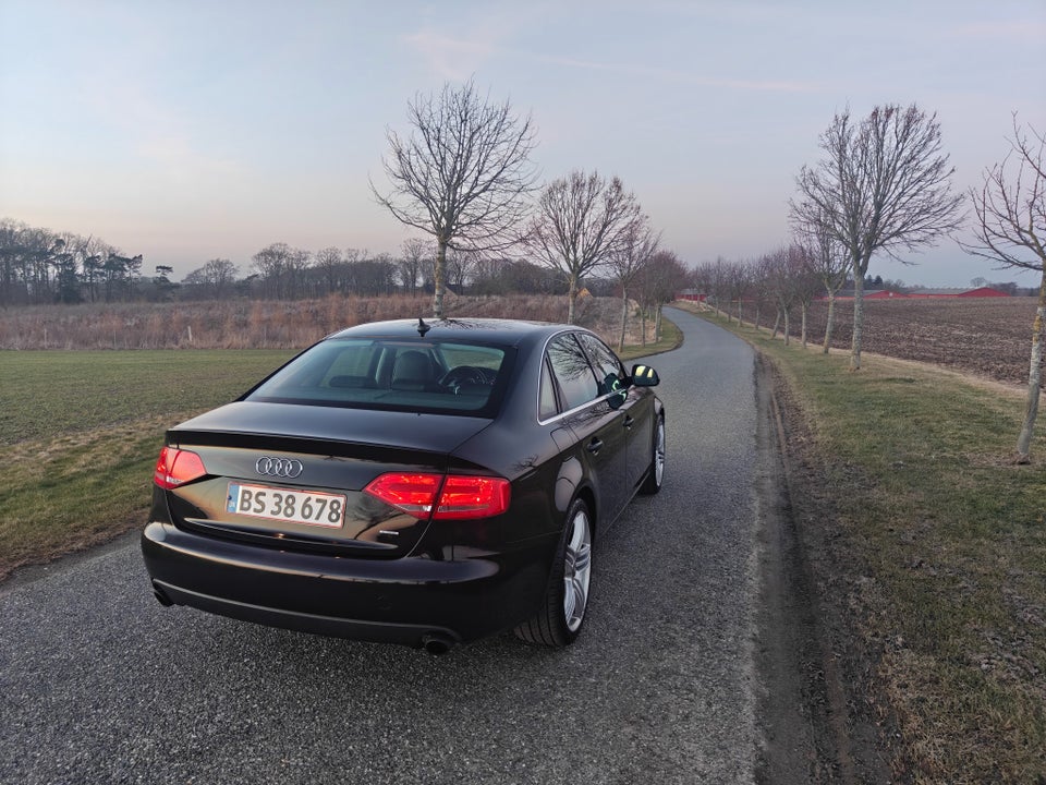 Audi A4 3,2 FSi quattro 4d