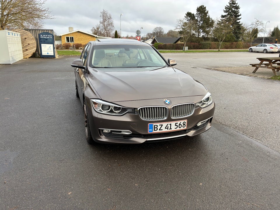 BMW 320i 2,0 Modern Line aut. 4d