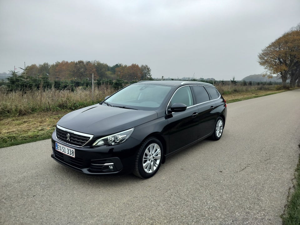 Peugeot 308 1,5 BlueHDi 130 Style SW 5d