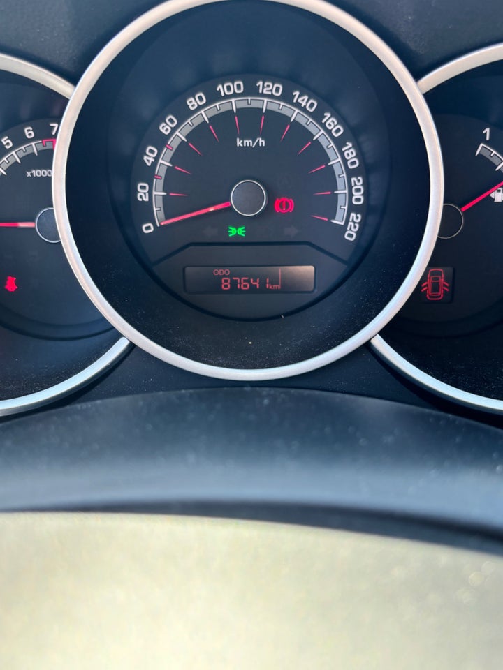 Kia Venga 1,4 CVVT Limited 5d