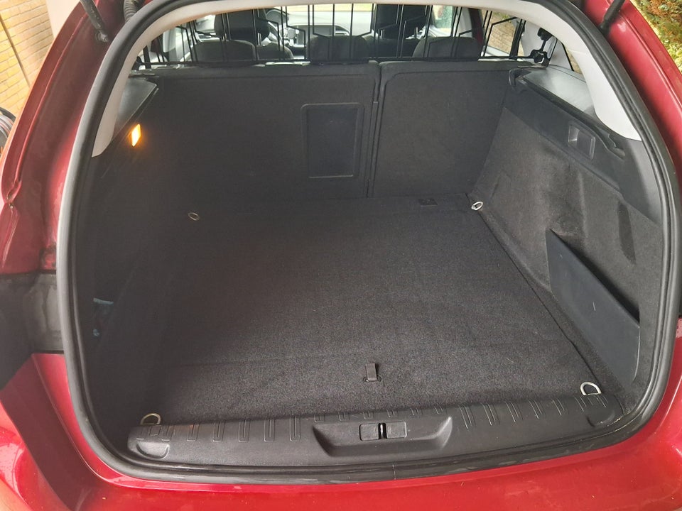 Peugeot 308 1,6 BlueHDi 120 Style Limited SW 5d