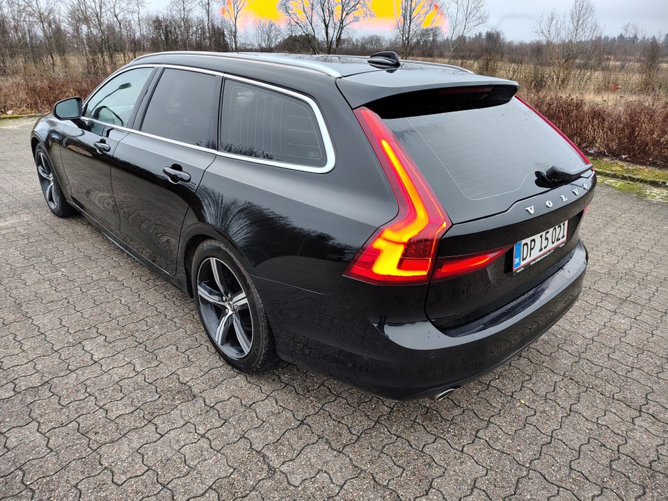 Volvo V90 2,0 D4 190 Momentum aut. 5d
