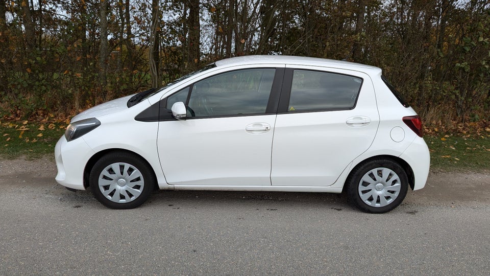 Toyota Yaris 1,0 VVT-i T1 5d