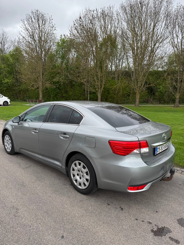 Toyota Avensis 2,0 D-4D T3 4d
