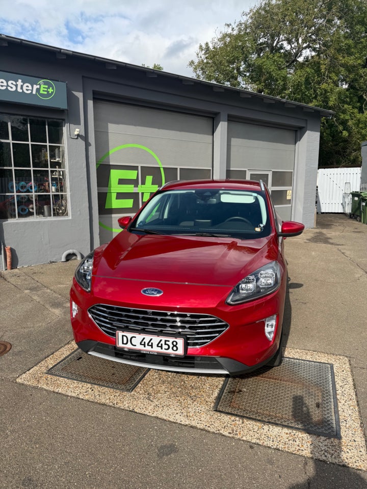 Ford Kuga 2,5 PHEV Titanium CVT 5d