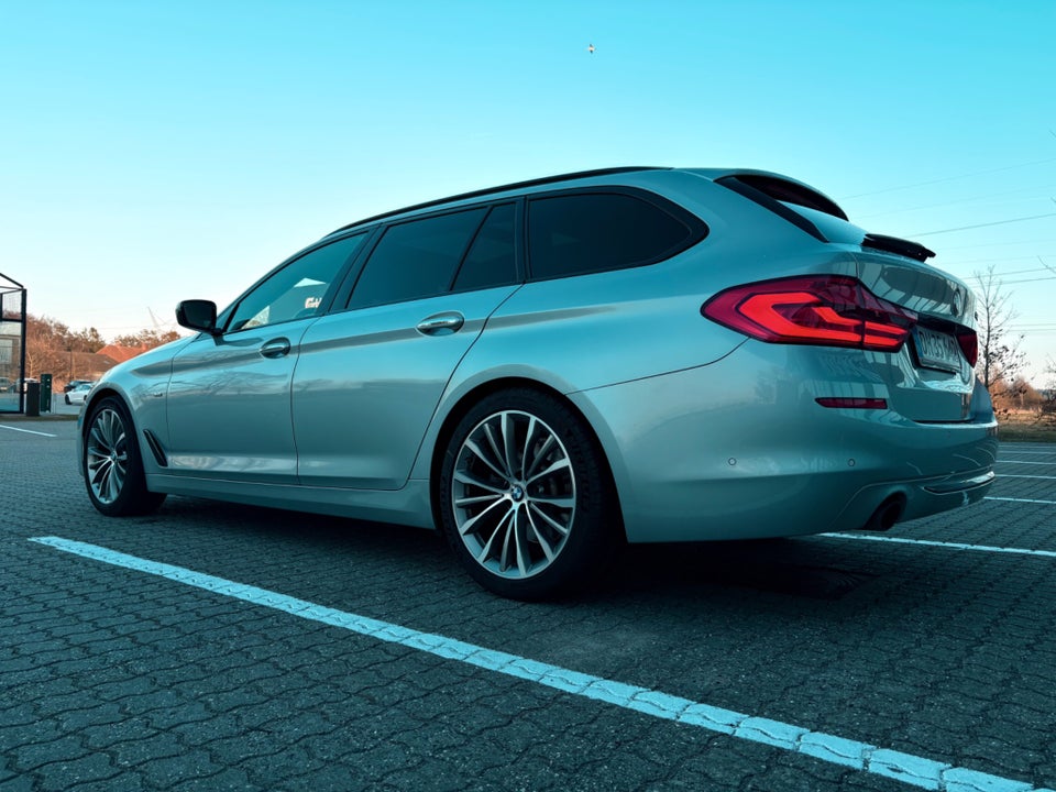 BMW 530i 2,0 Touring Sport Line aut. 5d