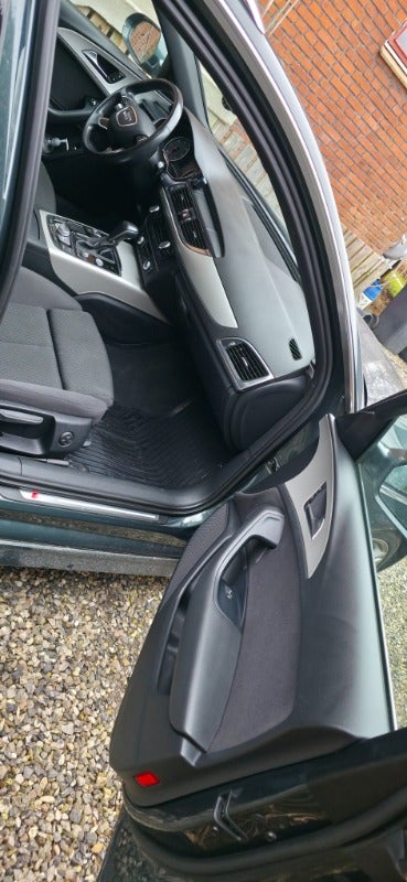 Audi A6 3,0 TDi 218 S-line Avant S-tr. 5d