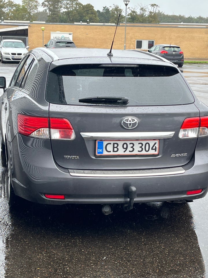 Toyota Avensis 1,8 VVT-i T2 Touch stc. 5d
