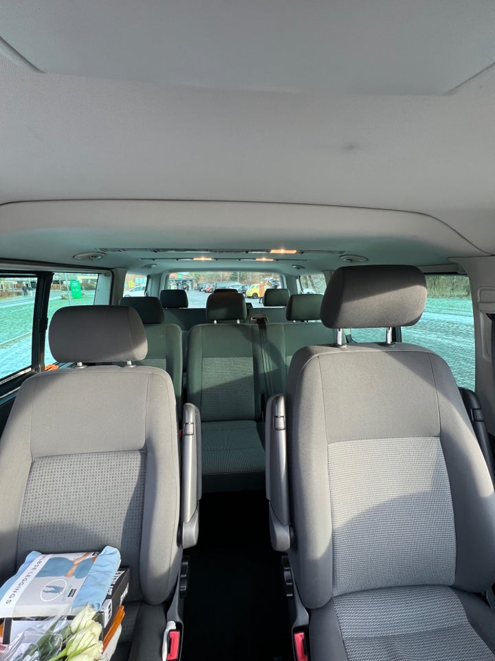 VW Caravelle 2,0 TDi 140 Comfortline DSG kort 4d