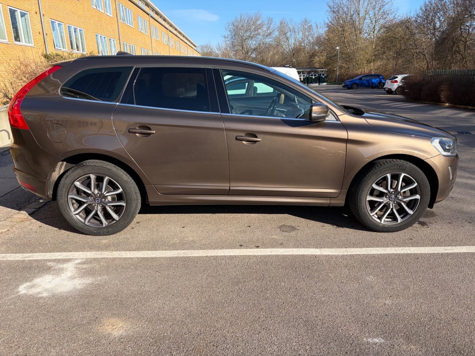 Volvo XC60 2,0 D4 181 Momentum aut. 5d
