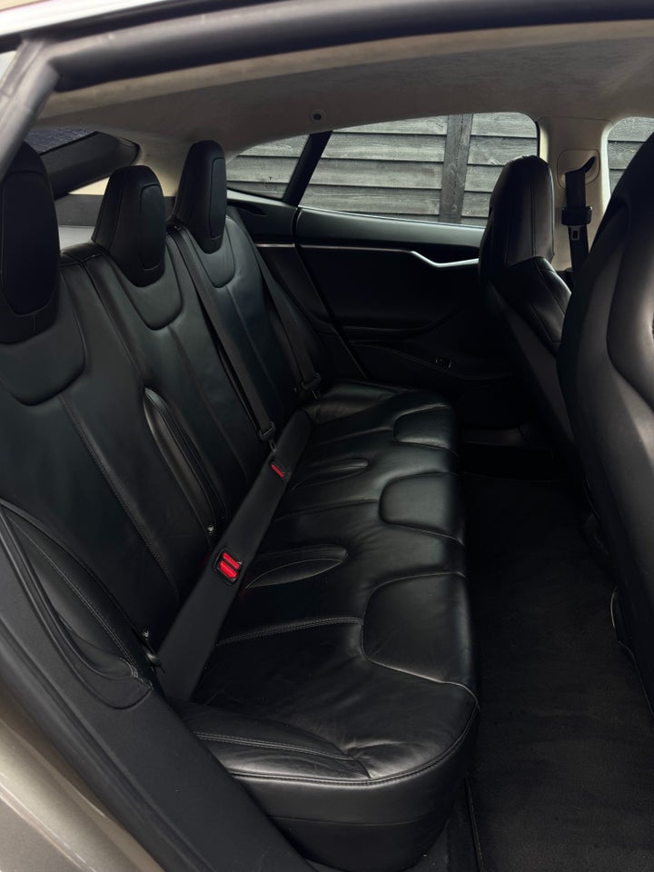 Tesla Model S 90D 5d