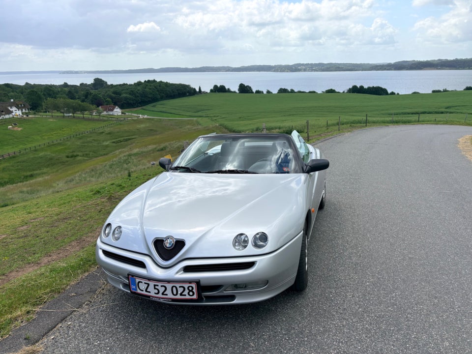 Alfa Romeo Spider 2,0 TS 16V 2d