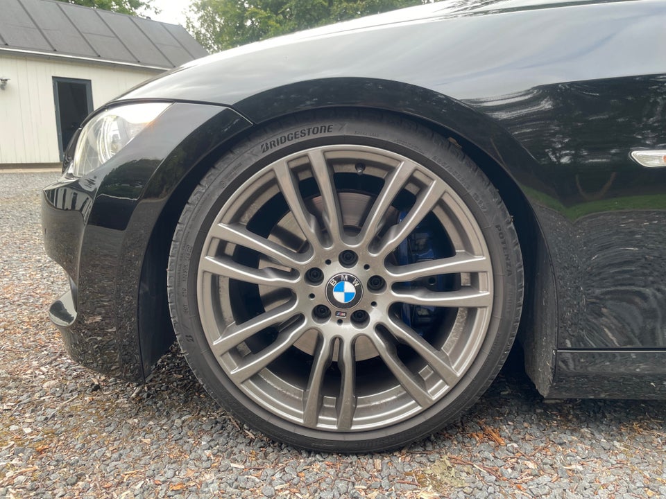 BMW 330d 3,0 Cabriolet aut. 2d