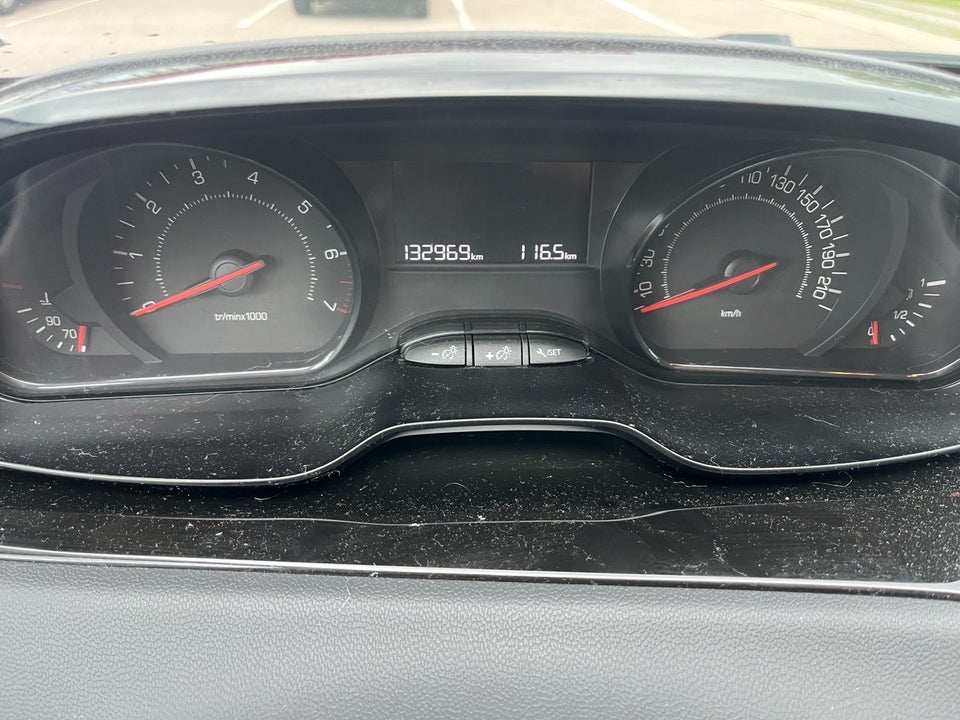 Peugeot 208 1,0 VTi Access 5d
