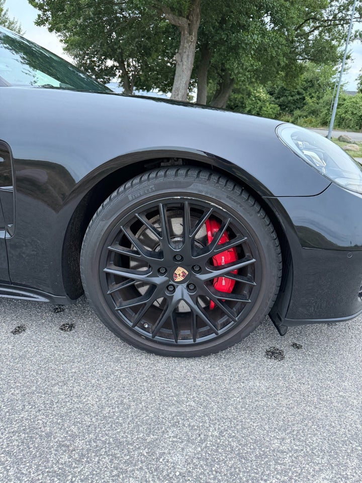 Porsche Panamera GTS 4,0 Sport Turismo PDK 5d