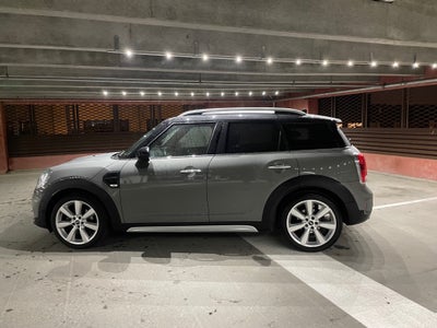 MINI Countryman Cooper 1,5 Essential Connected aut. 5d