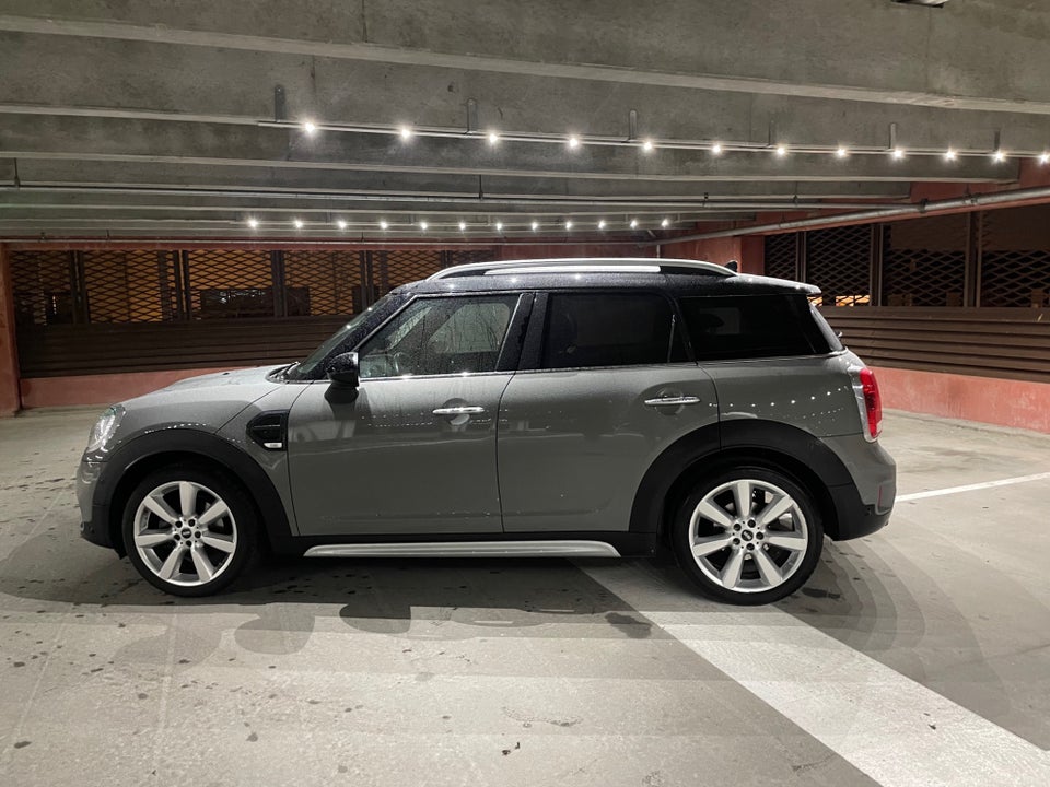 MINI Countryman Cooper 1,5 Essential Connected aut. 5d