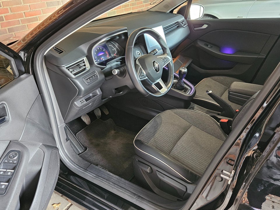 Renault Clio V 1,0 TCe 100 Intens 5d