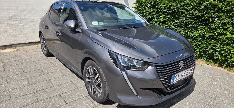 Peugeot 208 1,2 PureTech 100 Allure Sky 5d