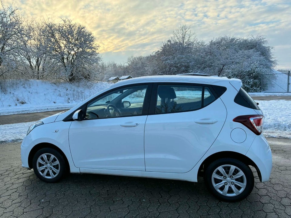 Hyundai i10 1,0 Touch 5d