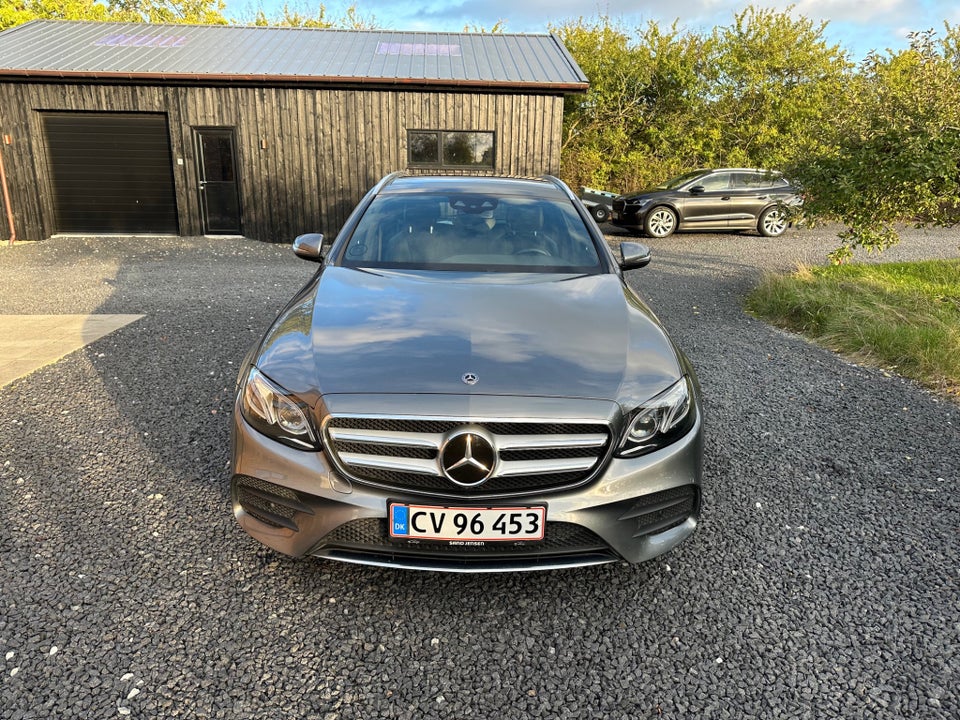 Mercedes E300 de 2,0 AMG Line stc. aut. 5d