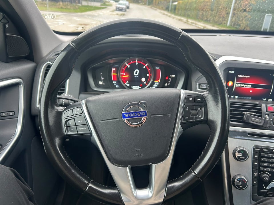 Volvo XC60 2,4 D4 190 Ocean Race aut. AWD 5d