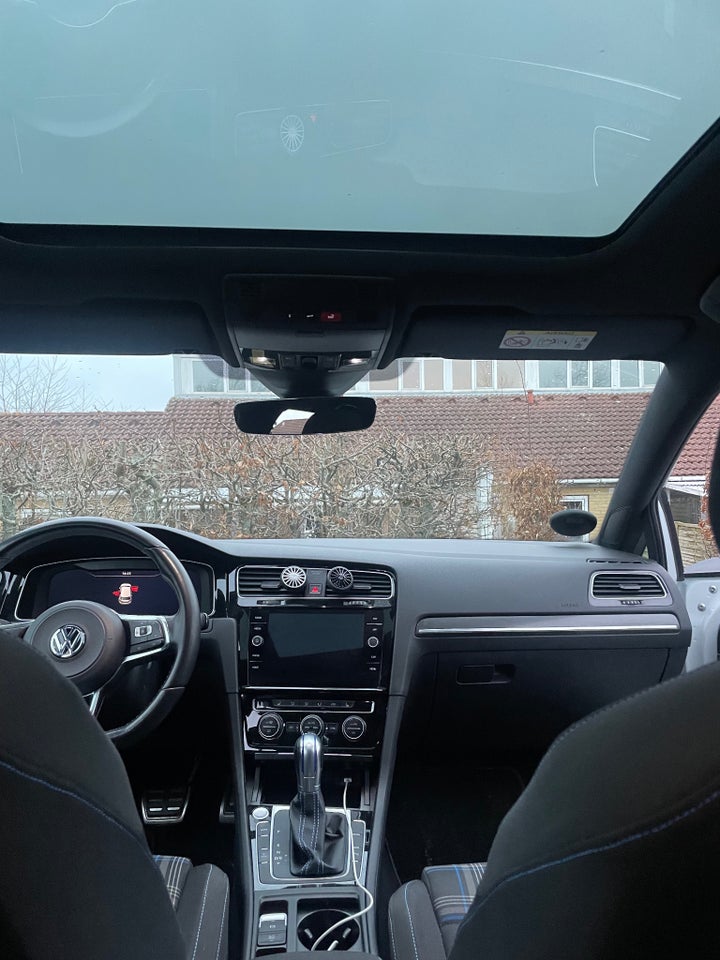 VW Golf VII 1,4 GTE DSG 5d