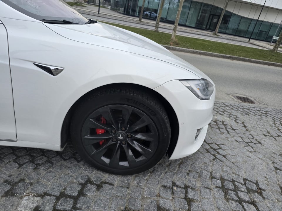 Tesla Model S Ludicrous Performance AWD 5d