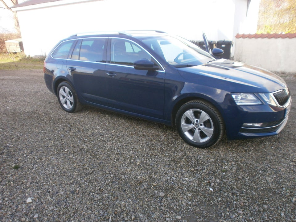 Skoda Octavia 1,6 TDi 115 Ambition Combi DSG 5d