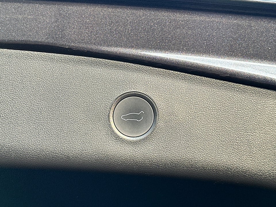 Tesla Model 3 Long Range AWD 4d