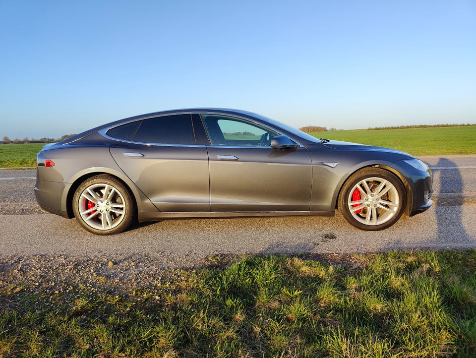 Tesla Model S P85D 5d