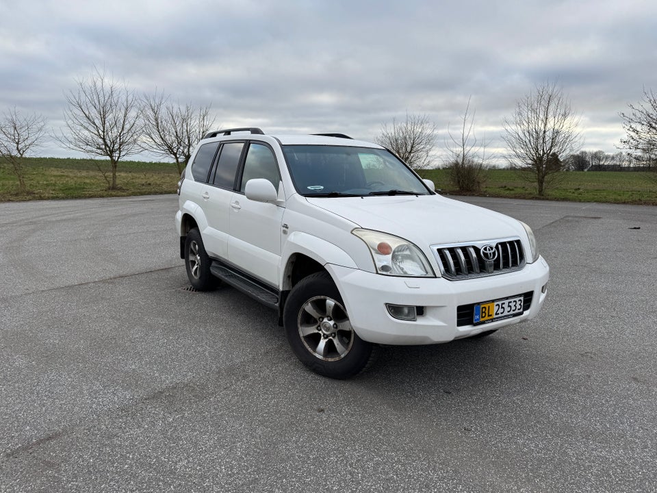 Toyota Land Cruiser 3,0 D-4D aut. Van 5d