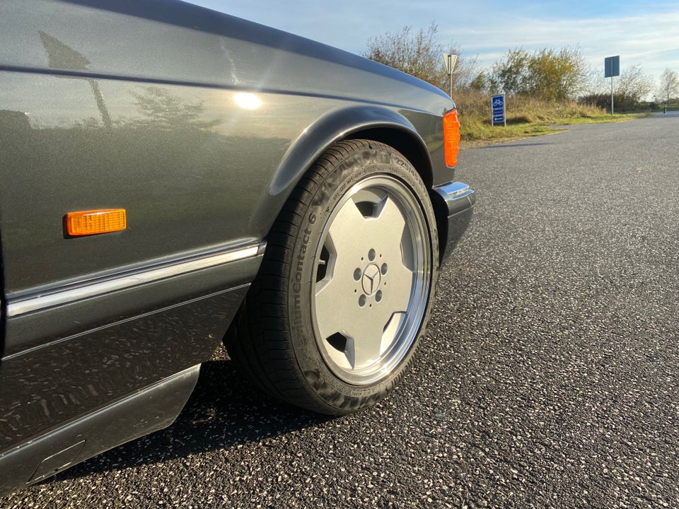 Mercedes 560 SEC 5,6 aut. 2d