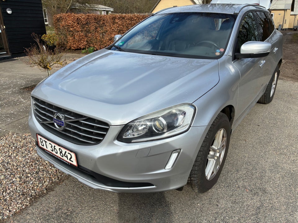Volvo XC60 2,0 D3 150 Momentum 5d