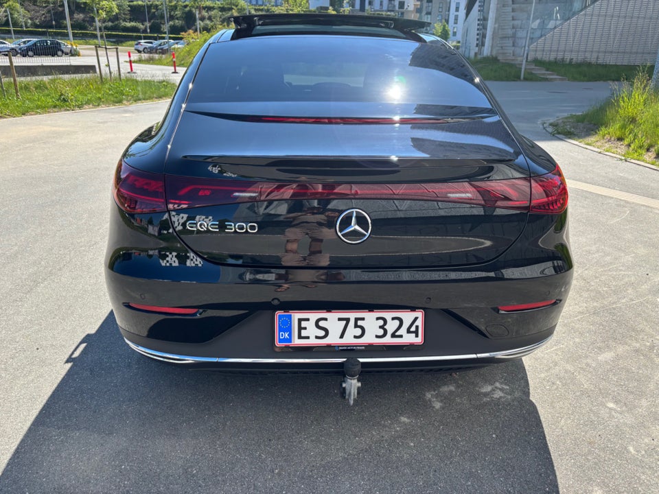 Mercedes EQE300 4d