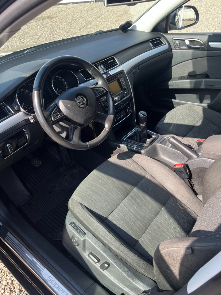 Skoda Superb 1,6 TDi 105 Elegance Combi GreenLine 5d