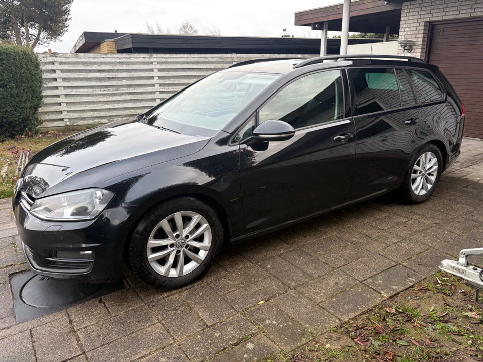 VW Golf VII 1,6 TDi 105 Comfortline Variant BMT 5d