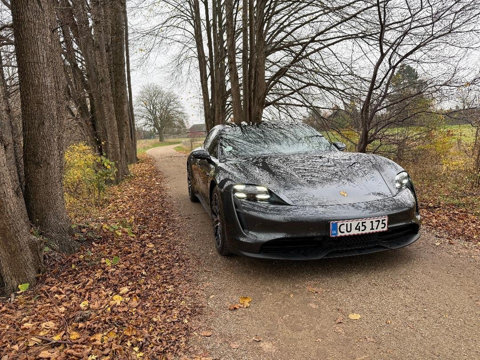 Porsche Taycan 4S 4d