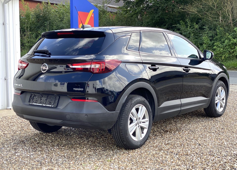 Opel Grandland X 1,2 T 130 Enjoy 5d