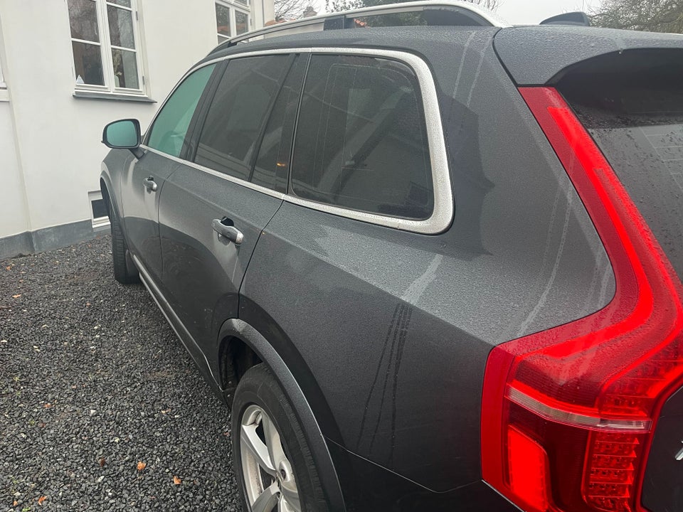 Volvo XC90 2,0 D5 225 Momentum aut. AWD 5d